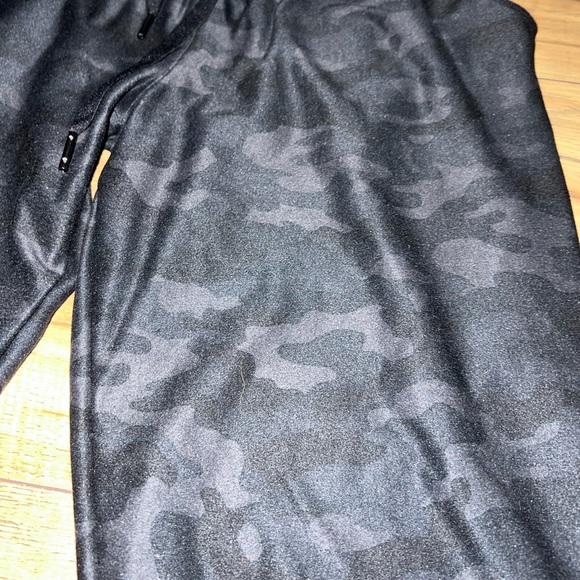 camo pants - Picture 2 of 4